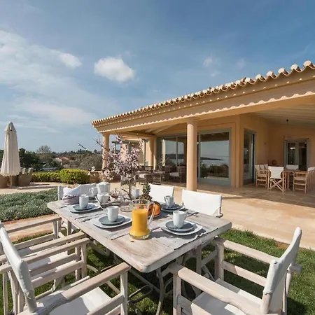 וילה In Peloponnese By Sandy & Pool *